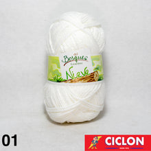 Cargar imagen en el visor de la galería, Estambre Del Bosque Nieve