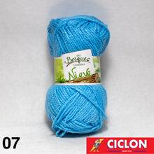 Cargar imagen en el visor de la galería, Estambre Del Bosque Nieve