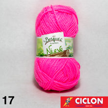 Cargar imagen en el visor de la galería, Estambre Del Bosque Nieve