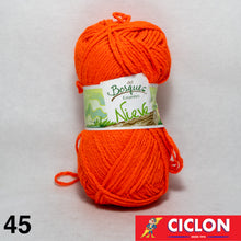 Cargar imagen en el visor de la galería, Estambre Del Bosque Nieve