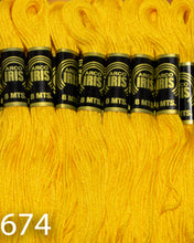 Cargar imagen en el visor de la galería, Hilo Vela Para Bordar Arco IRIS 1 Madeja con 8m