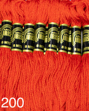 Cargar imagen en el visor de la galería, Hilo Vela Para Bordar Arco IRIS 1 Madeja con 8m