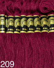 Cargar imagen en el visor de la galería, Hilo Vela Para Bordar Arco IRIS 1 Madeja con 8m