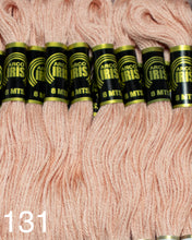 Cargar imagen en el visor de la galería, Hilo Vela Para Bordar Arco IRIS 1 Madeja con 8m