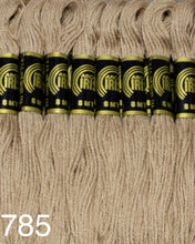 Cargar imagen en el visor de la galería, Hilo Vela Para Bordar Arco IRIS 1 Madeja con 8m