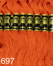 Cargar imagen en el visor de la galería, Hilo Vela Para Bordar Arco IRIS 1 Madeja con 8m