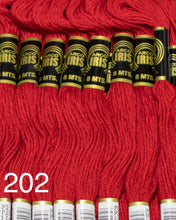 Cargar imagen en el visor de la galería, Hilo Vela Para Bordar Arco IRIS 1 Madeja con 8m