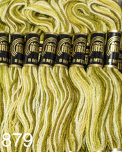 Cargar imagen en el visor de la galería, Hilo Vela Para Bordar Arco IRIS 1 Madeja con 8m