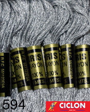 Cargar imagen en el visor de la galería, Hilo Iris para Bordar 100% Rayon Madeja 8m Colores 500-599